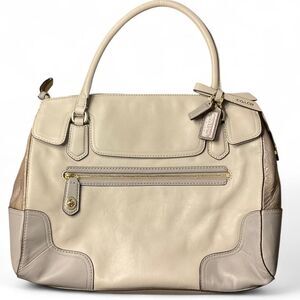 Light Gray Vintage Coach Bag